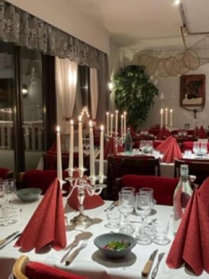 Eckeroe Hotell & Restaurang Esterno foto