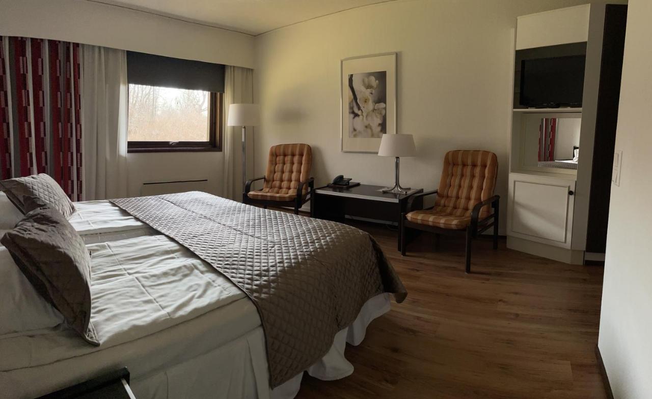 Eckeroe Hotell & Restaurang Esterno foto